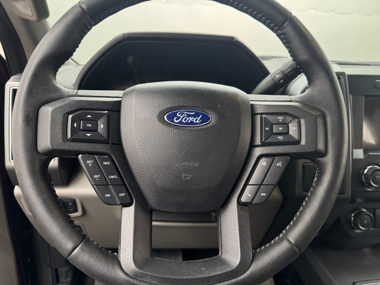 Thumbnail: 2019 Ford Econoline - 5
