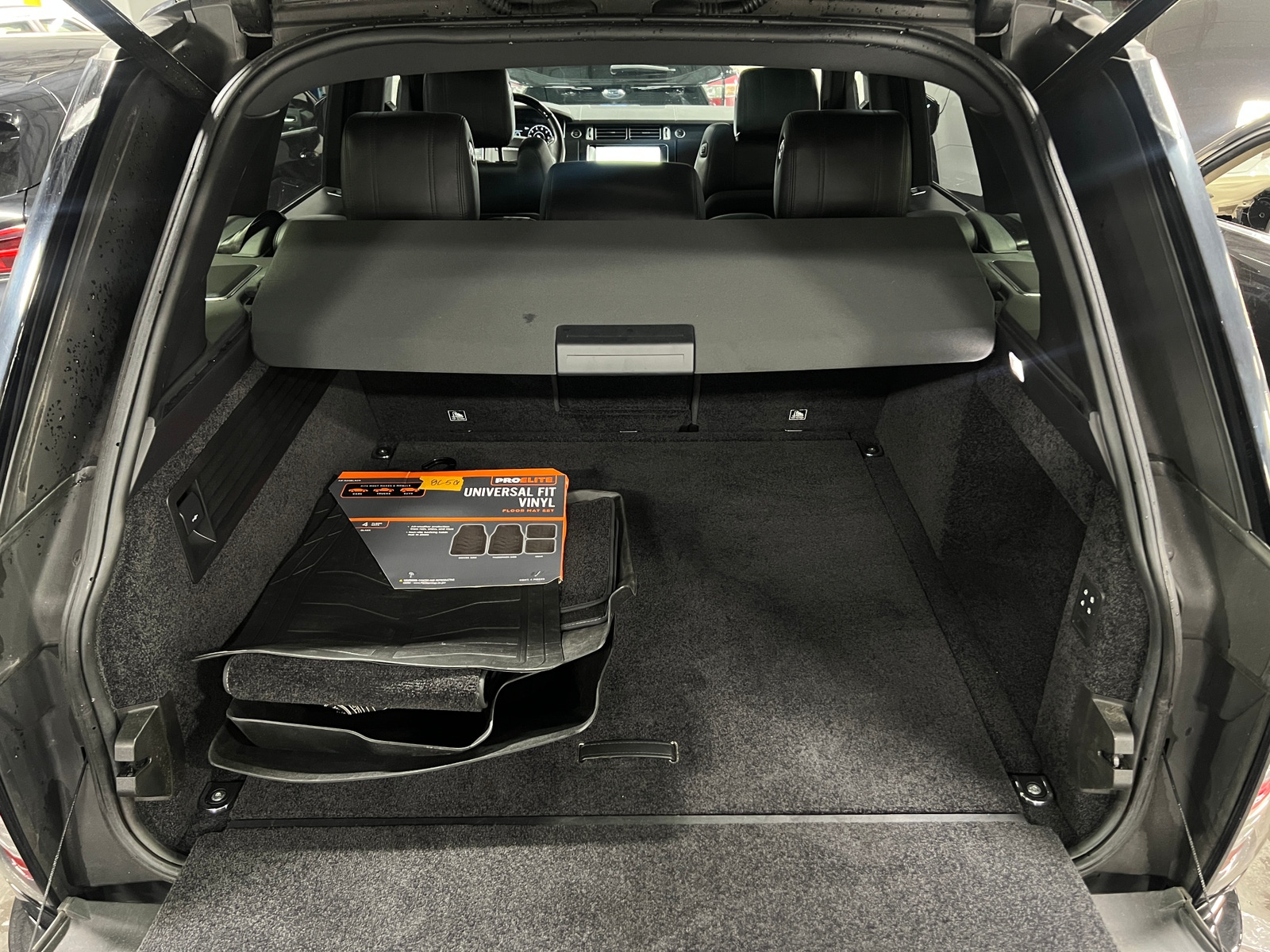 Thumbnail: 2017 Land Rover Range Rover - 6