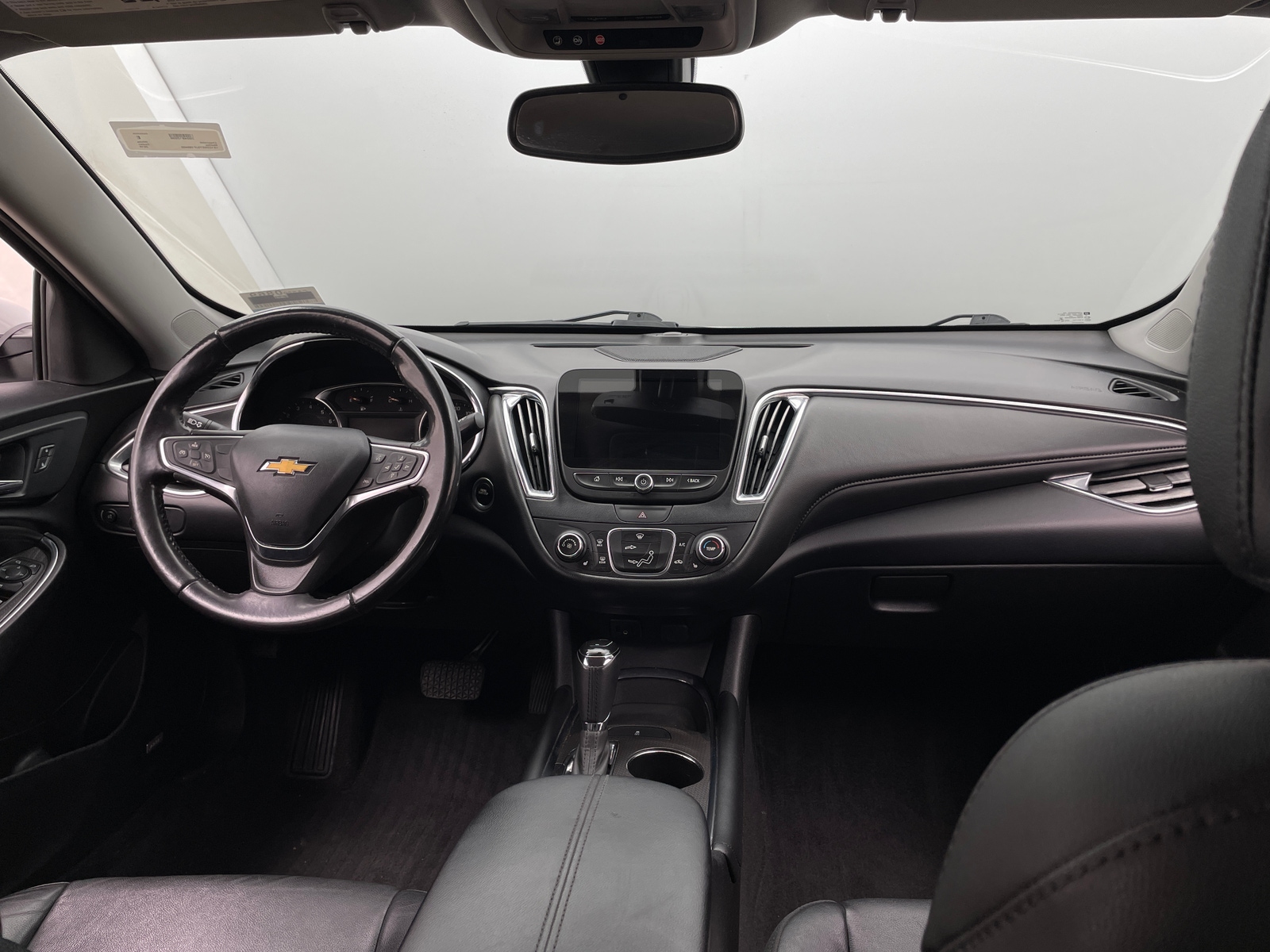Thumbnail: 2018 Chevrolet Malibu - 2