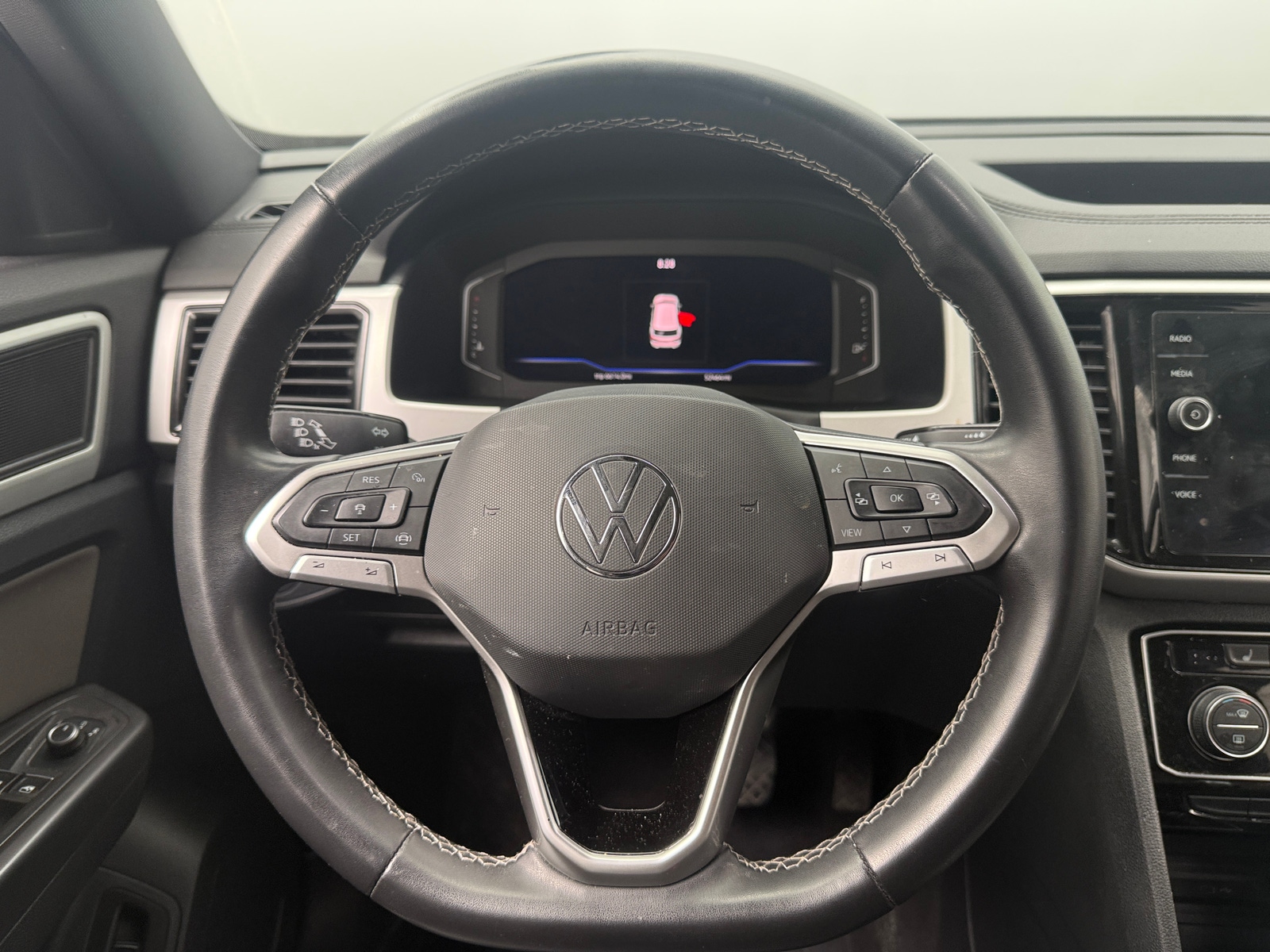 Thumbnail: 2022 Volkswagen Atlas - 4