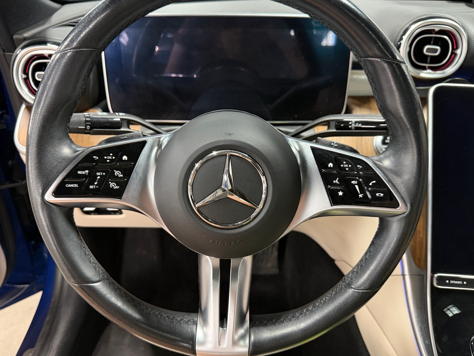 Thumbnail: 2022 Mercedes-Benz C-Class - 4