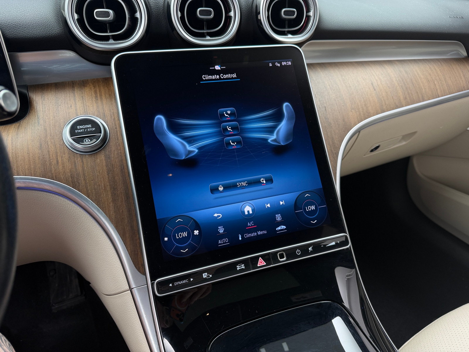 Thumbnail: 2022 Mercedes-Benz C-Class - 3