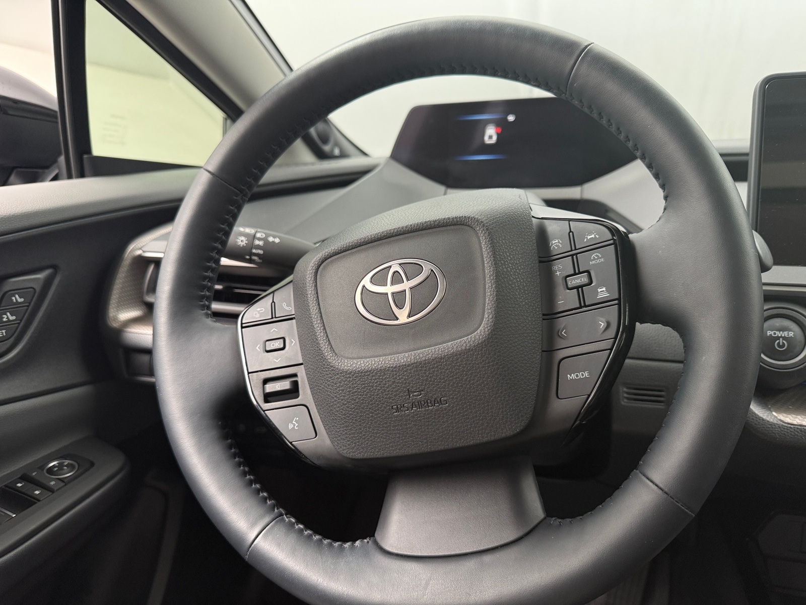 Thumbnail: 2024 Toyota Prius - 4