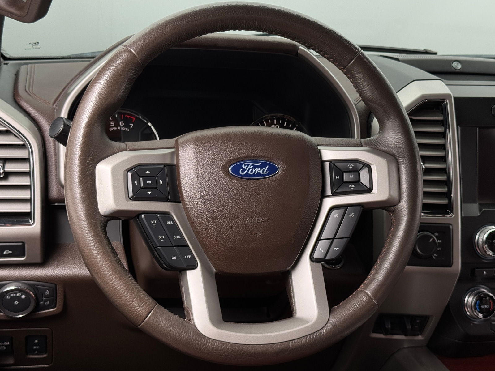 Thumbnail: 2018 Ford Econoline - 4