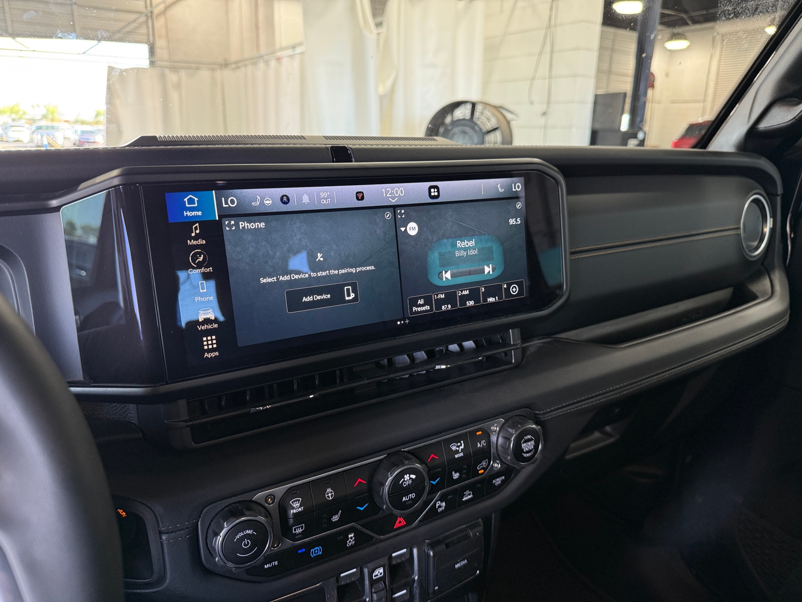 Thumbnail: 2024 Jeep Wrangler - 4
