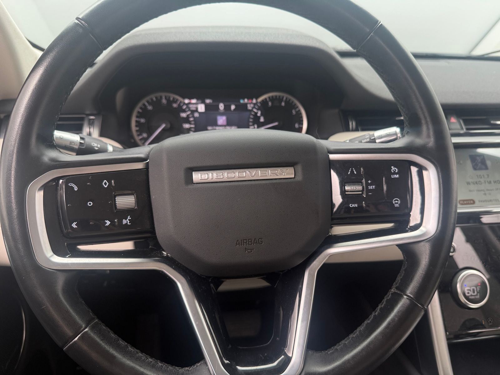 Thumbnail: 2022 Land Rover Discovery Sport - 4
