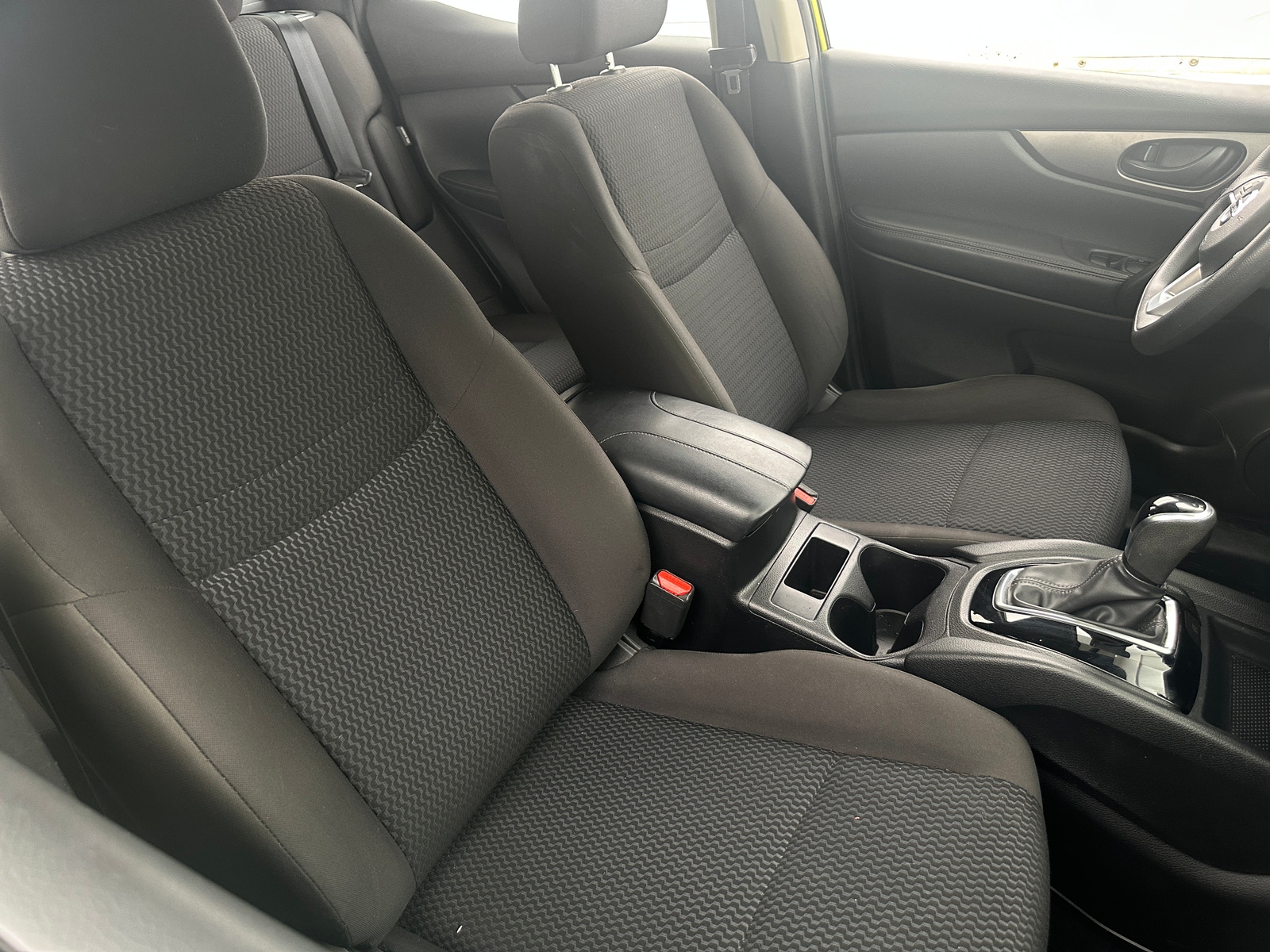 Thumbnail: 2020 Nissan Rogue Sport - 2