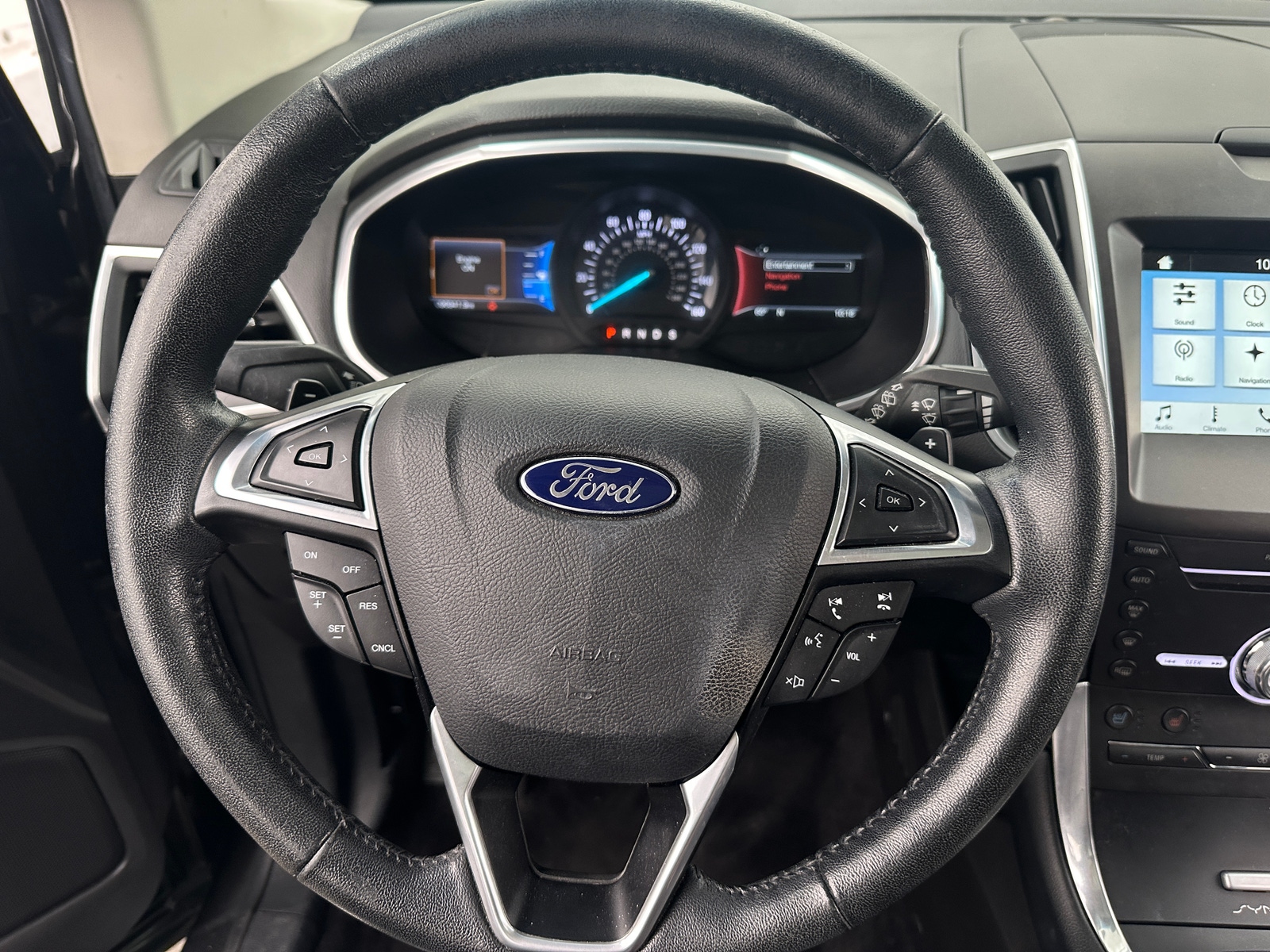 Thumbnail: 2017 Ford Edge - 4