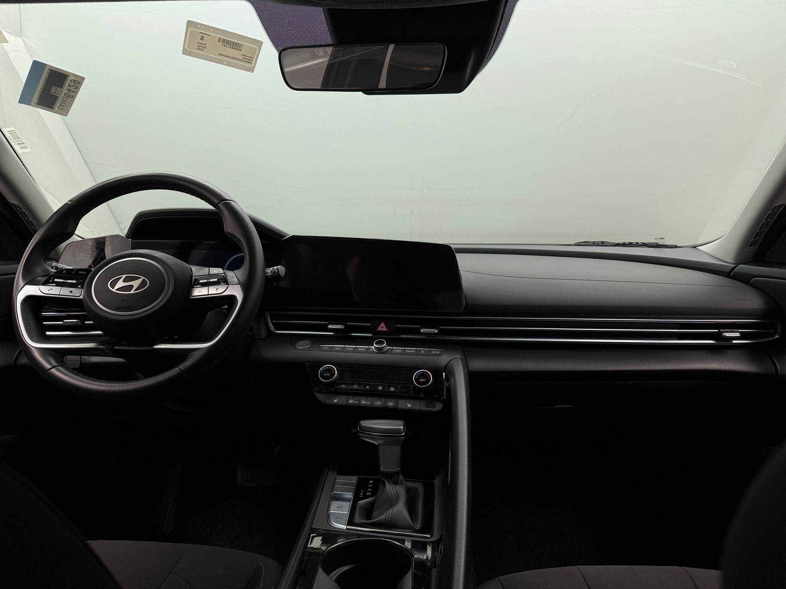 Thumbnail: 2025 Hyundai Elantra - 3