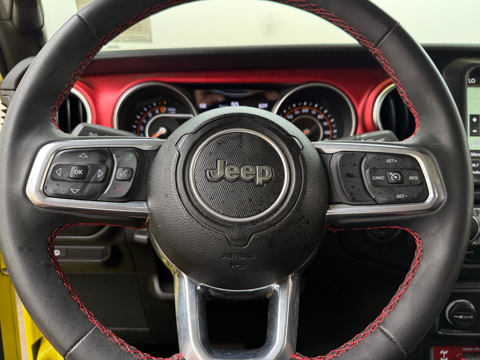 Thumbnail: 2023 Jeep Gladiator - 4