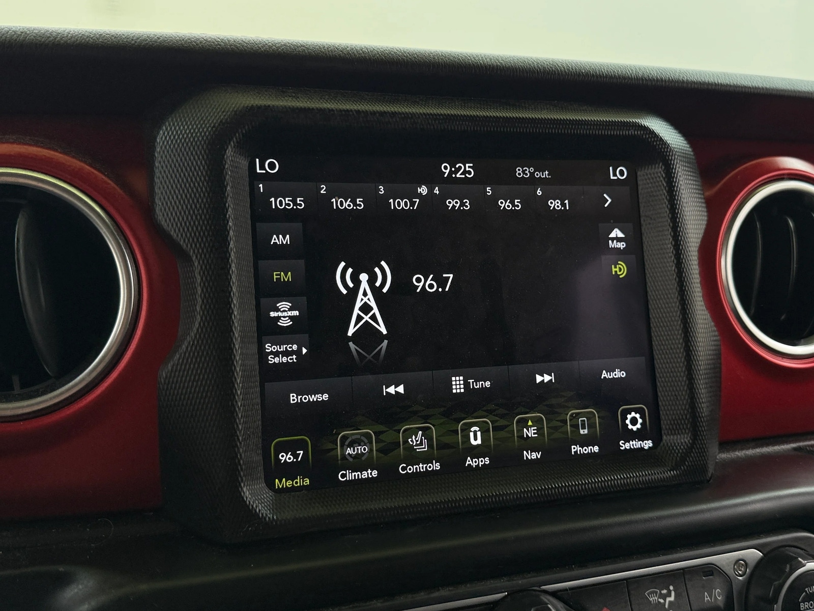 Thumbnail: 2023 Jeep Gladiator - 3