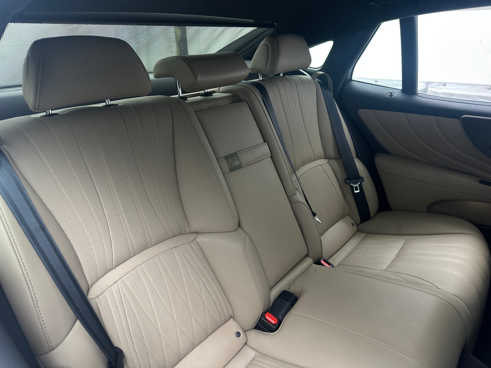 Thumbnail: 2022 Lexus LS - 5