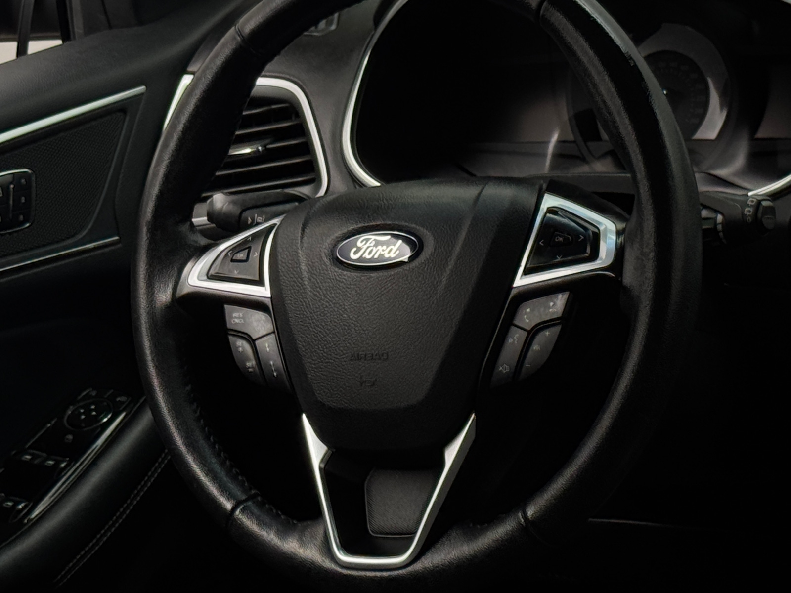 Thumbnail: 2017 Ford Edge - 4