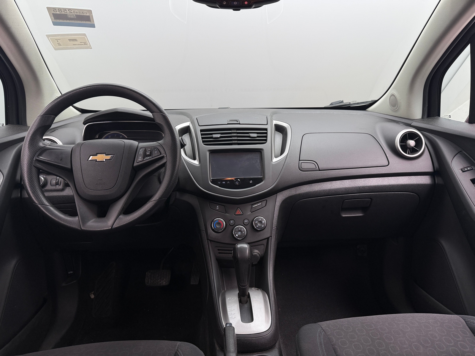 Thumbnail: 2016 Chevrolet Trax - 3