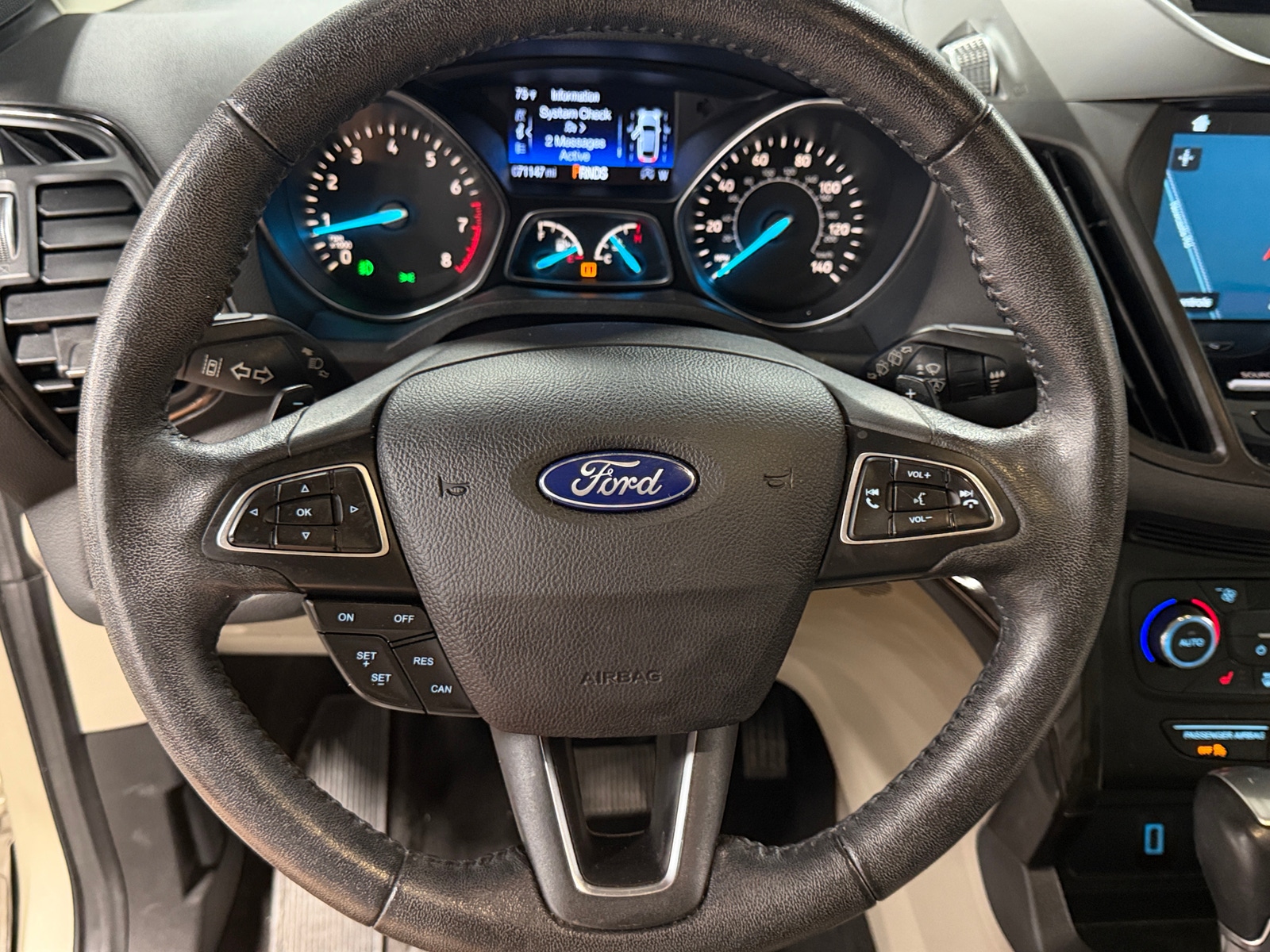 Thumbnail: 2017 Ford Escape - 4