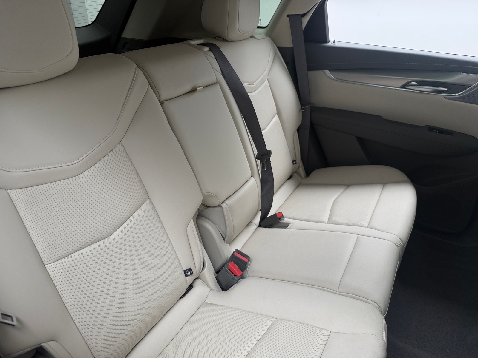 Thumbnail: 2023 Cadillac XT5 - 5