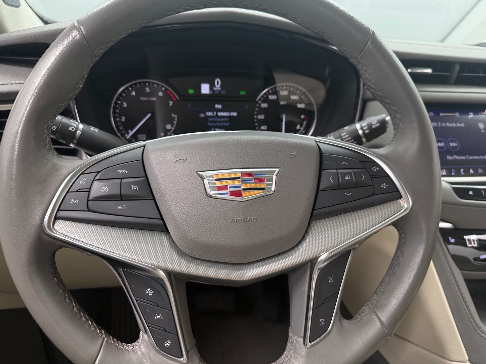 Thumbnail: 2023 Cadillac XT5 - 4
