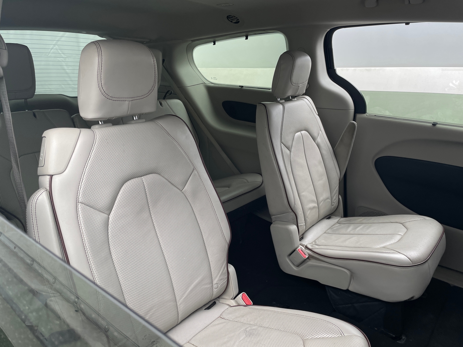 Thumbnail: 2018 Chrysler Pacifica - 5