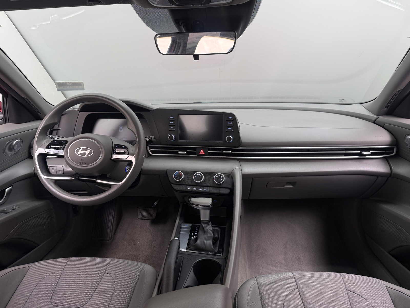 Thumbnail: 2024 Hyundai Elantra - 3