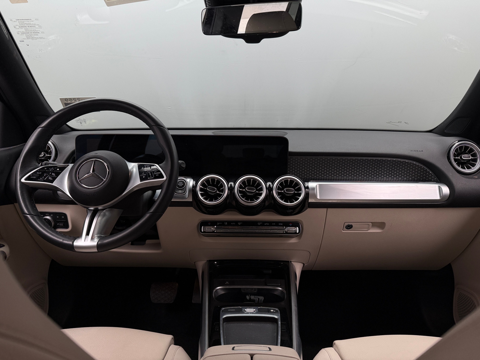 Thumbnail: 2025 Mercedes-Benz GLB - 2