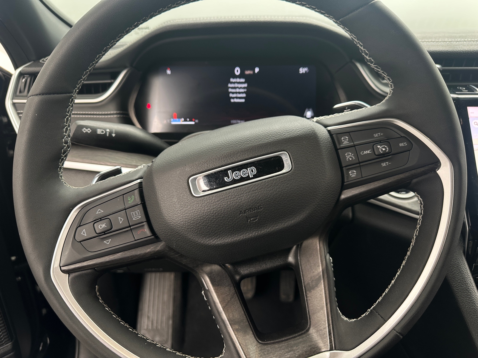 Thumbnail: 2024 Jeep Grand Cherokee - 4