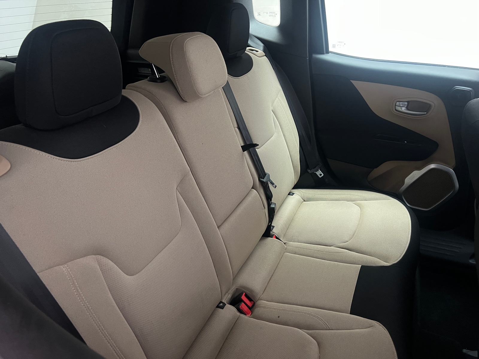 Thumbnail: 2015 Jeep Renegade - 6
