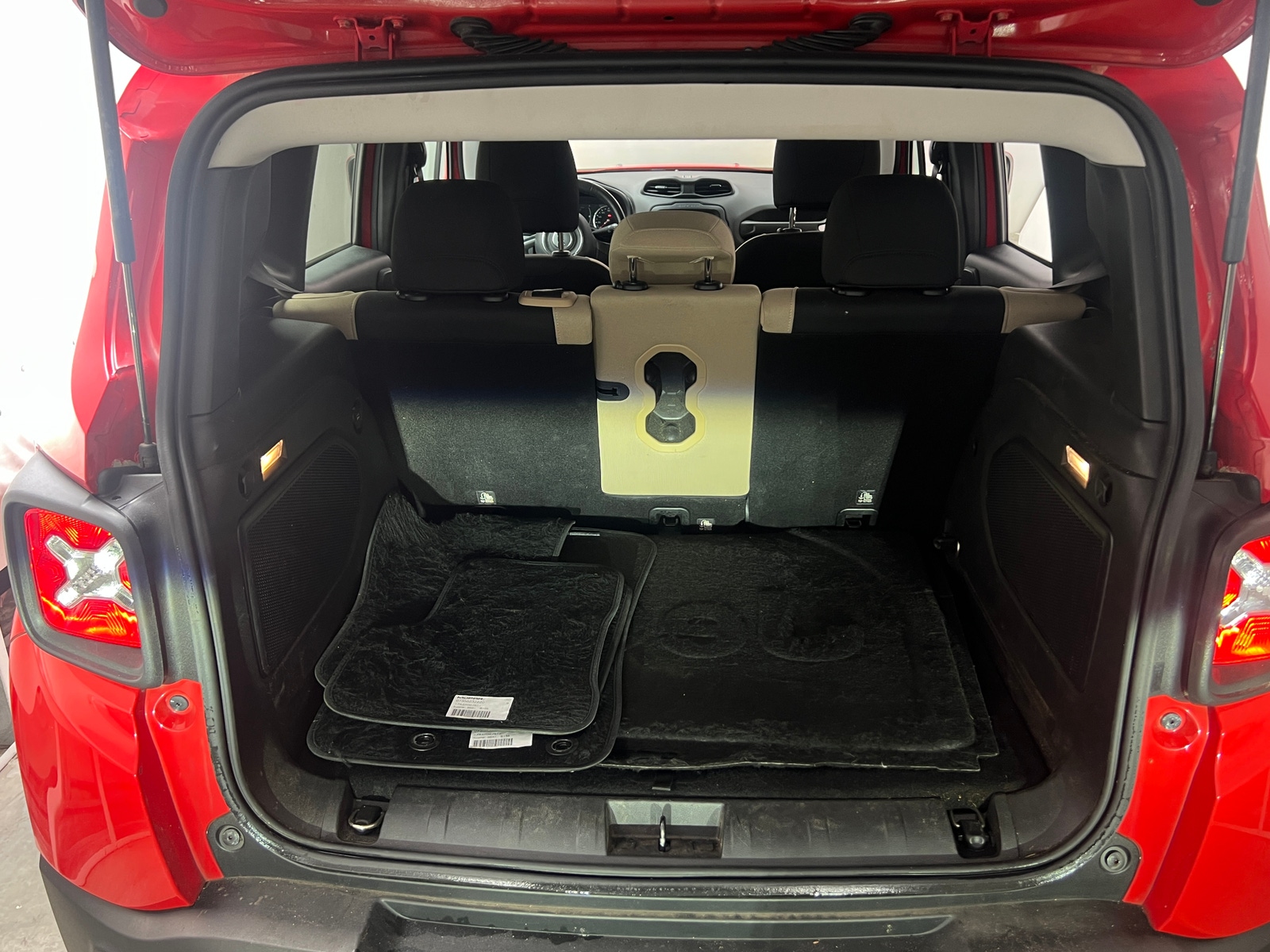 Thumbnail: 2015 Jeep Renegade - 7