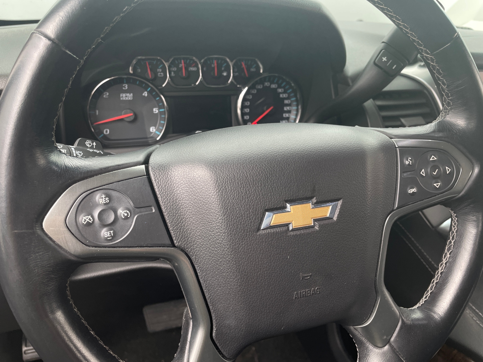 Thumbnail: 2018 Chevrolet Tahoe - 5