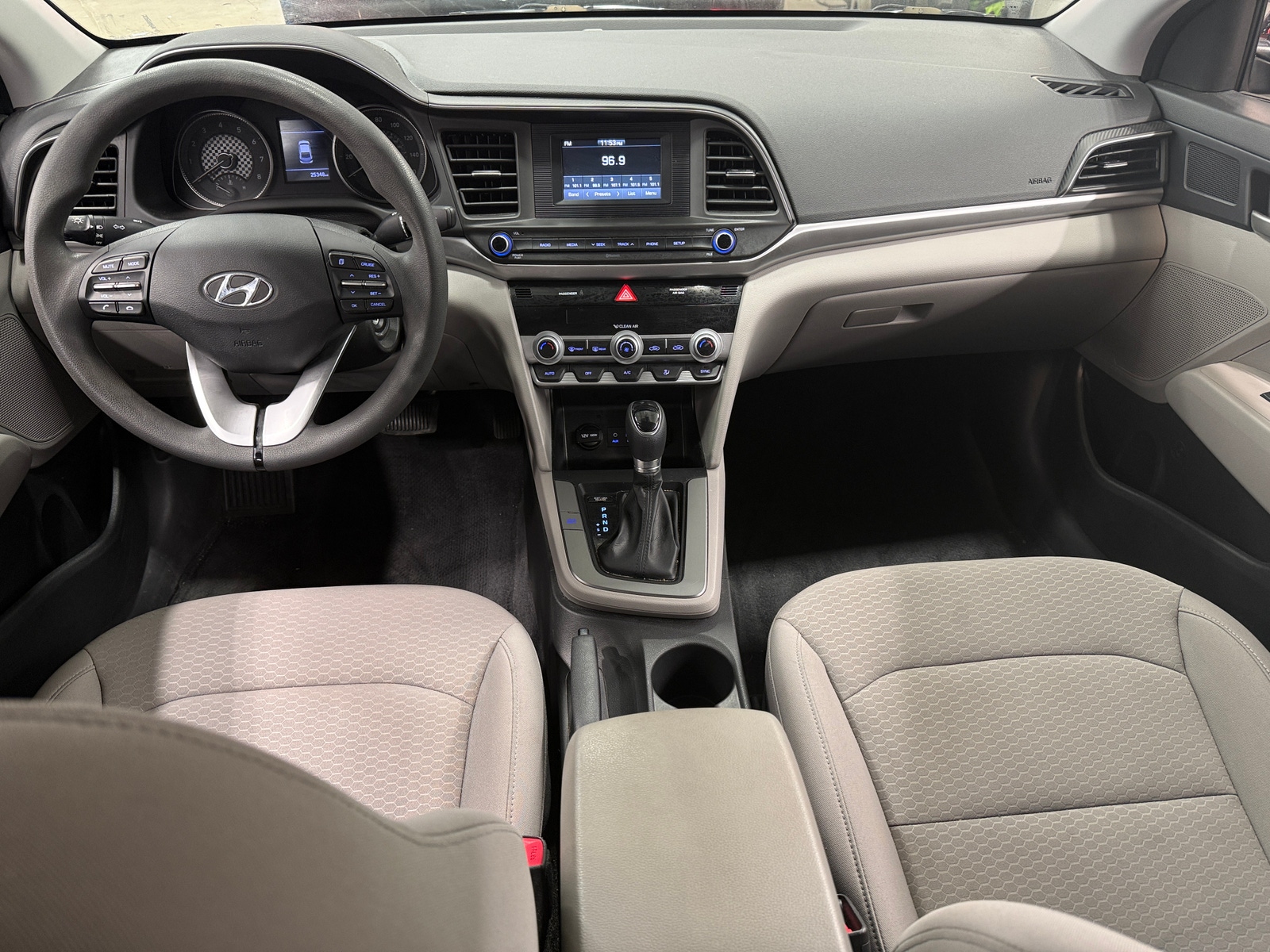 Thumbnail: 2020 Hyundai Elantra - 3