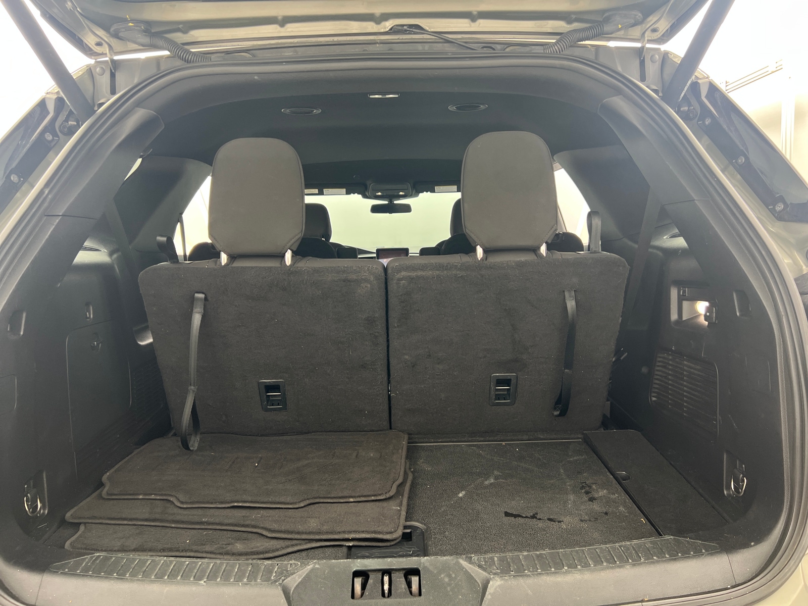 Thumbnail: 2020 Ford Explorer - 7
