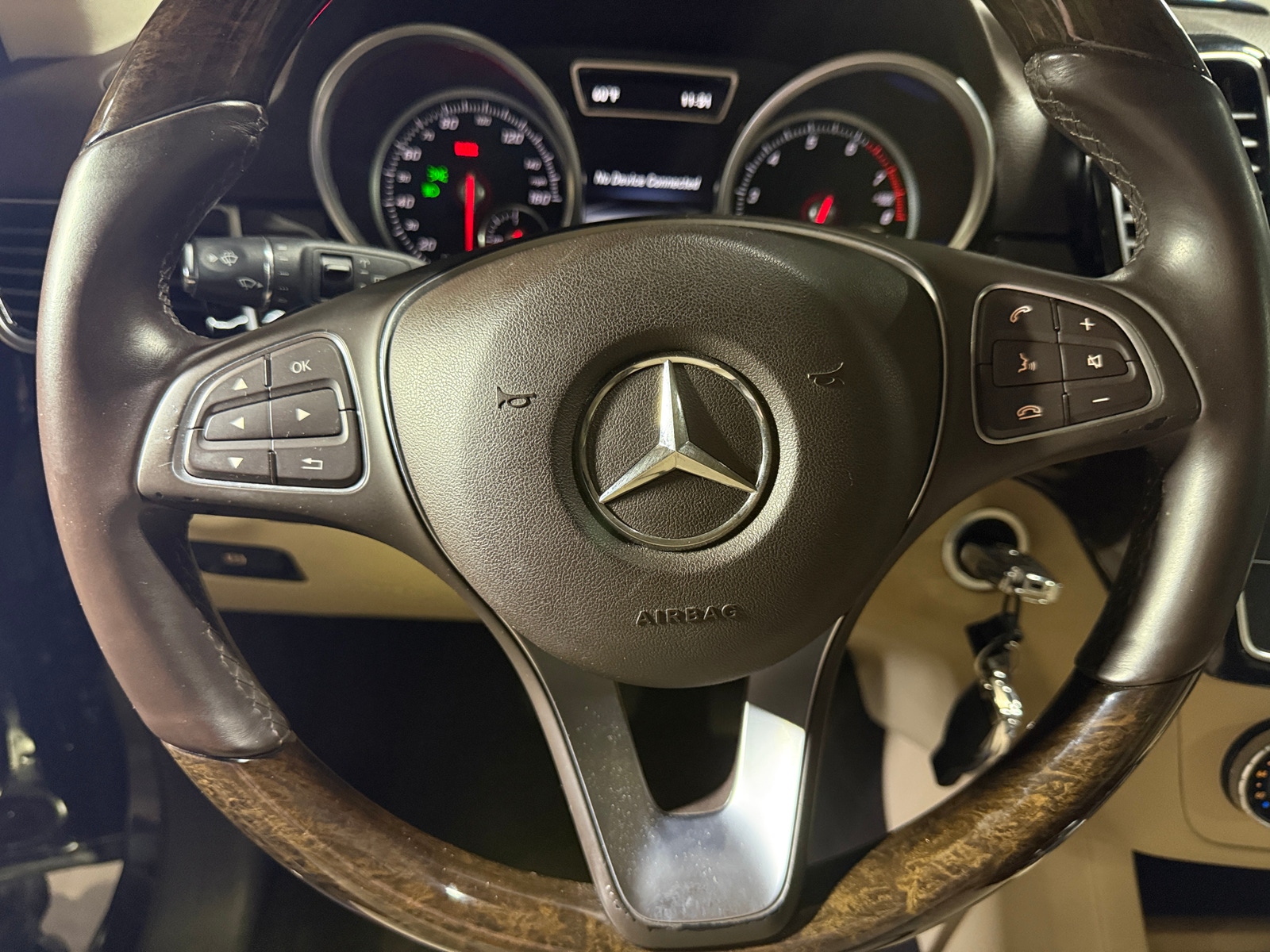 Thumbnail: 2016 Mercedes-Benz GLE - 4