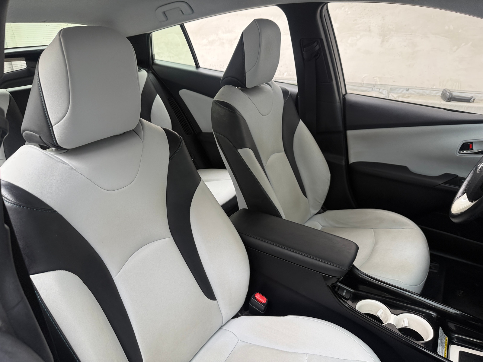 Thumbnail: 2017 Toyota Prius Prime - 2