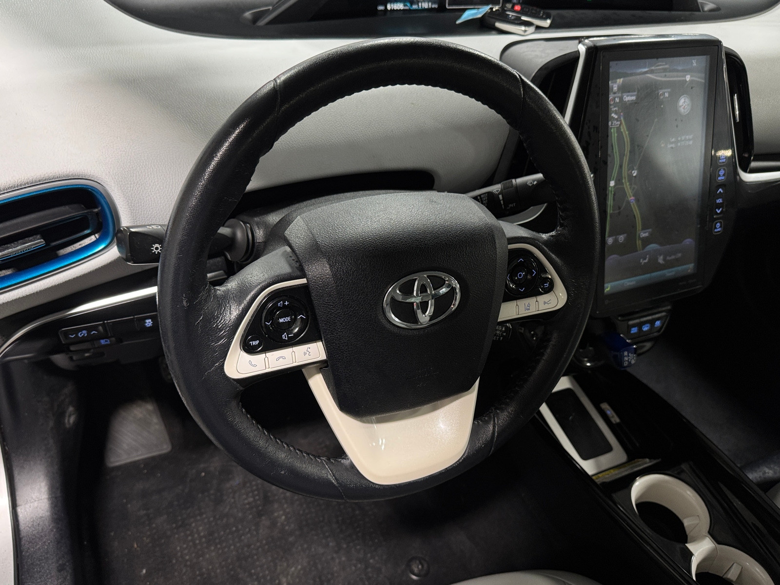 Thumbnail: 2017 Toyota Prius Prime - 5