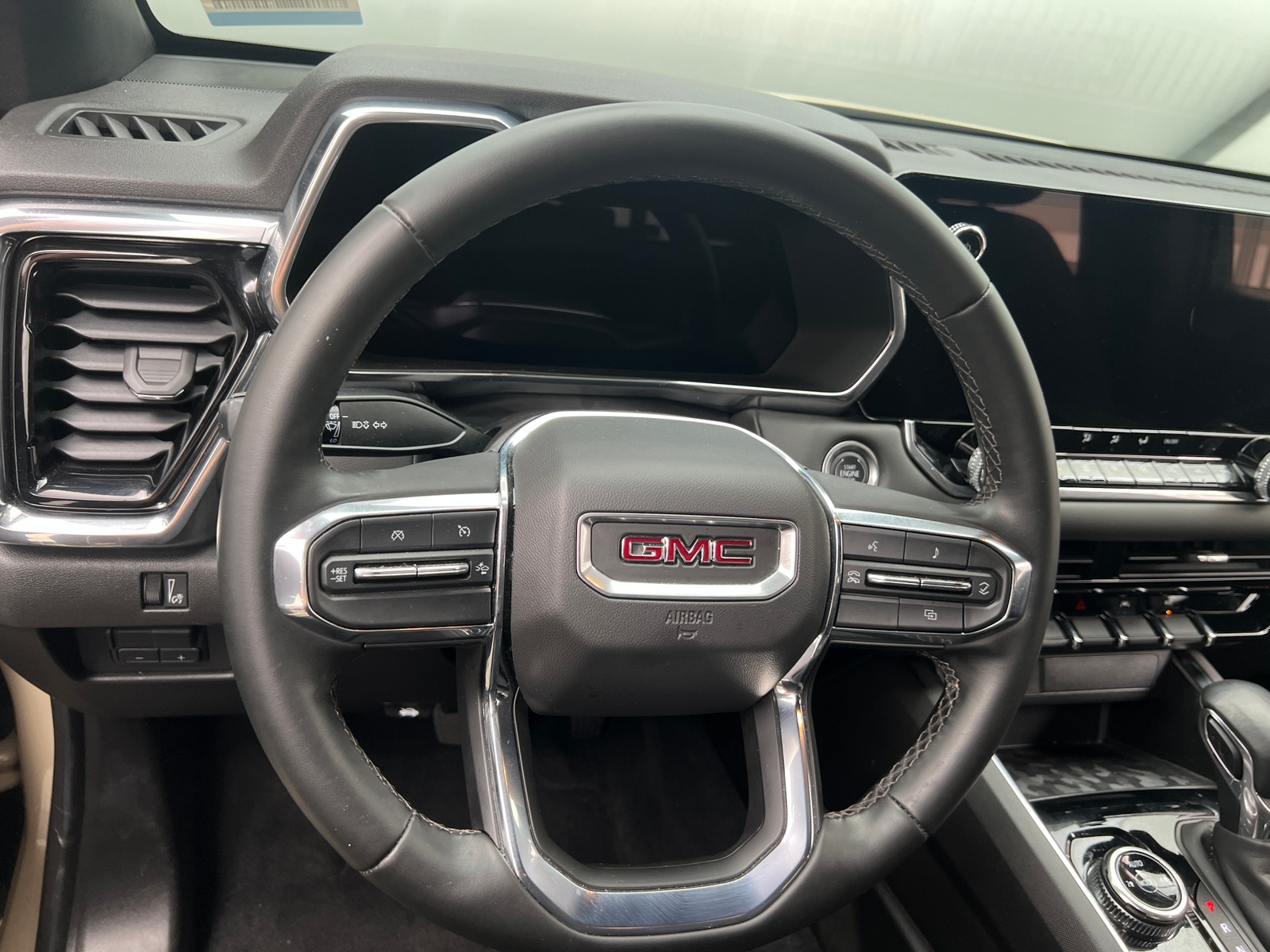 Thumbnail: 2024 GMC Canyon - 5