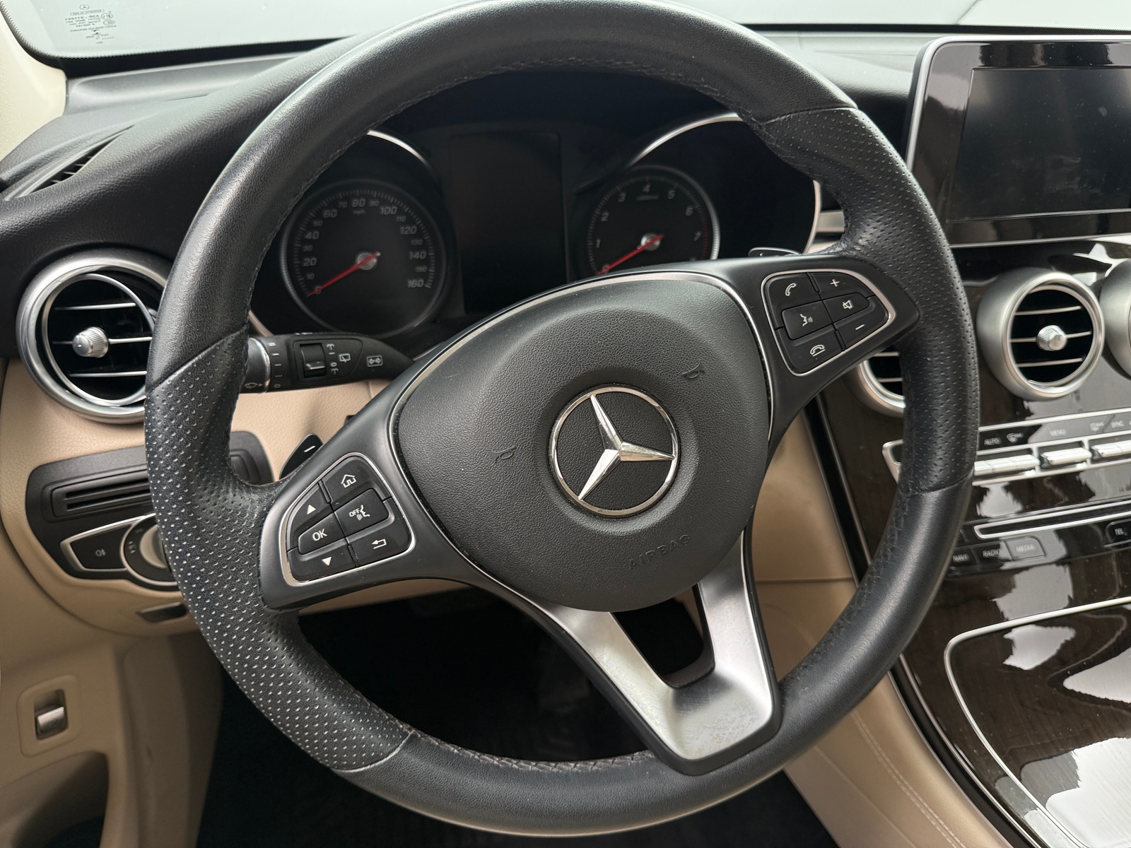 Thumbnail: 2019 Mercedes-Benz GLC - 4