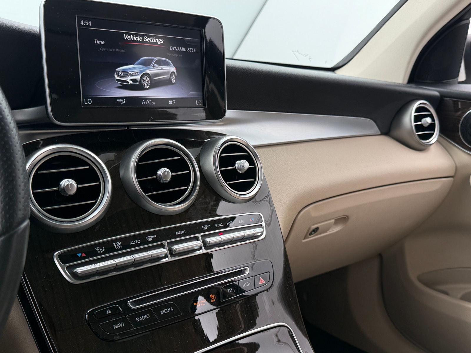 Thumbnail: 2019 Mercedes-Benz GLC - 3