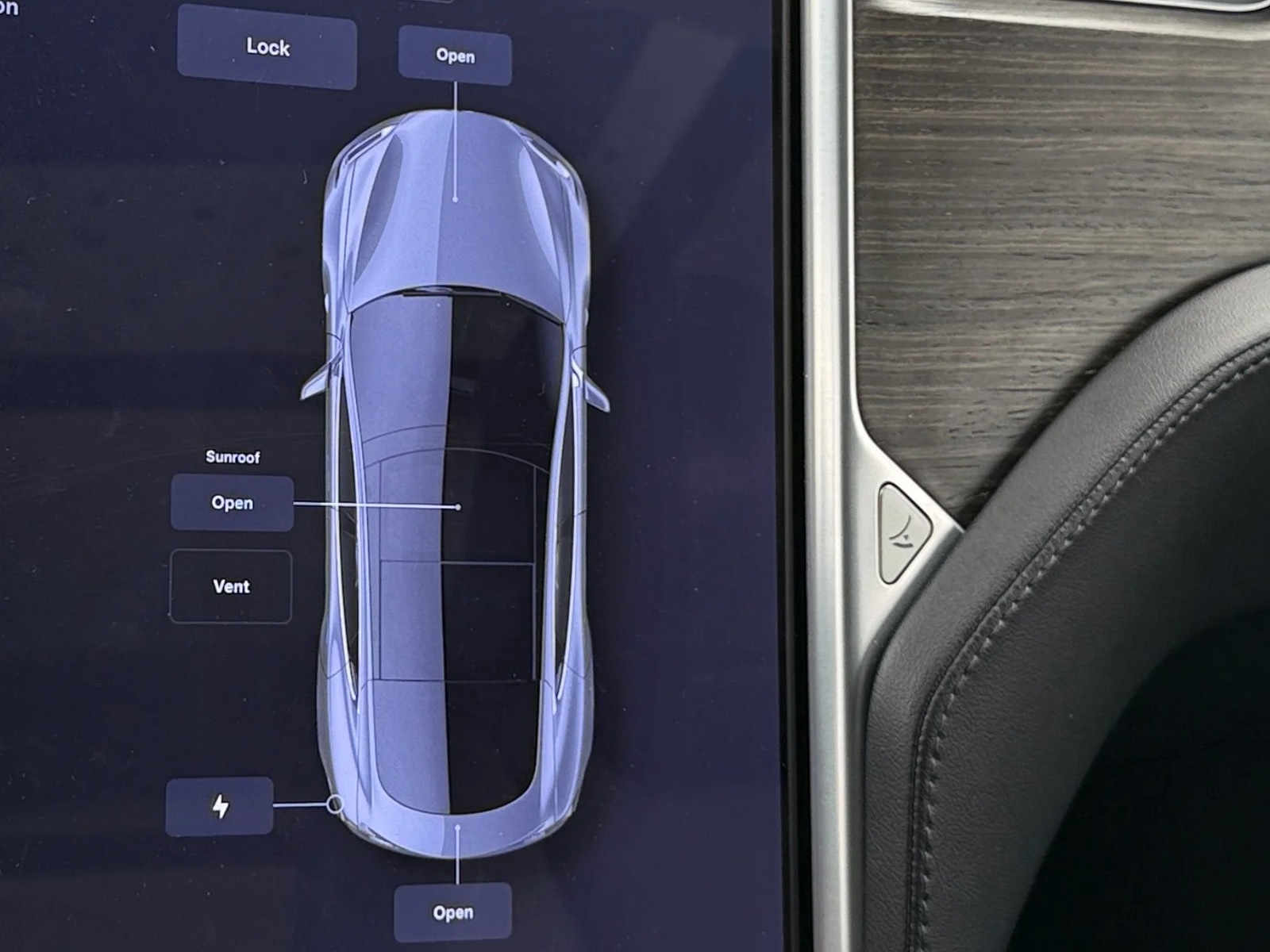 Thumbnail: 2015 Tesla Model S - 3