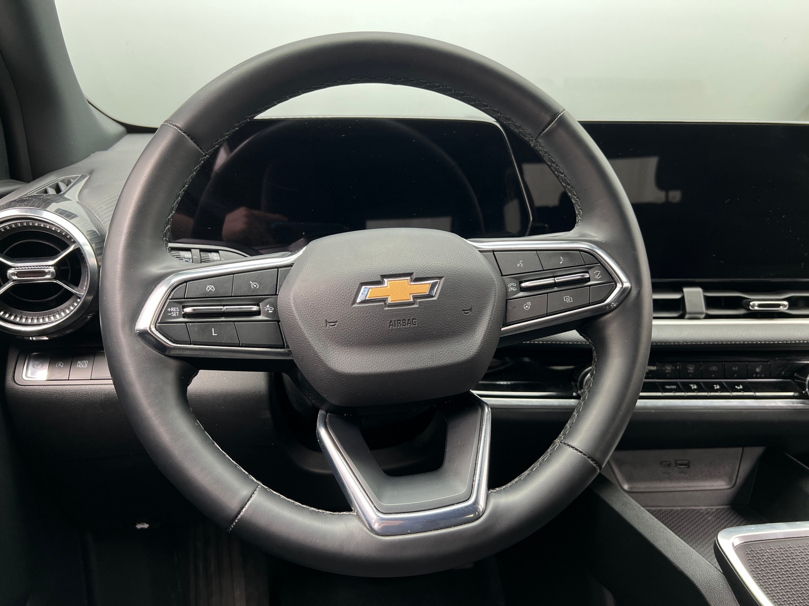 Thumbnail: 2025 Chevrolet Equinox - 5