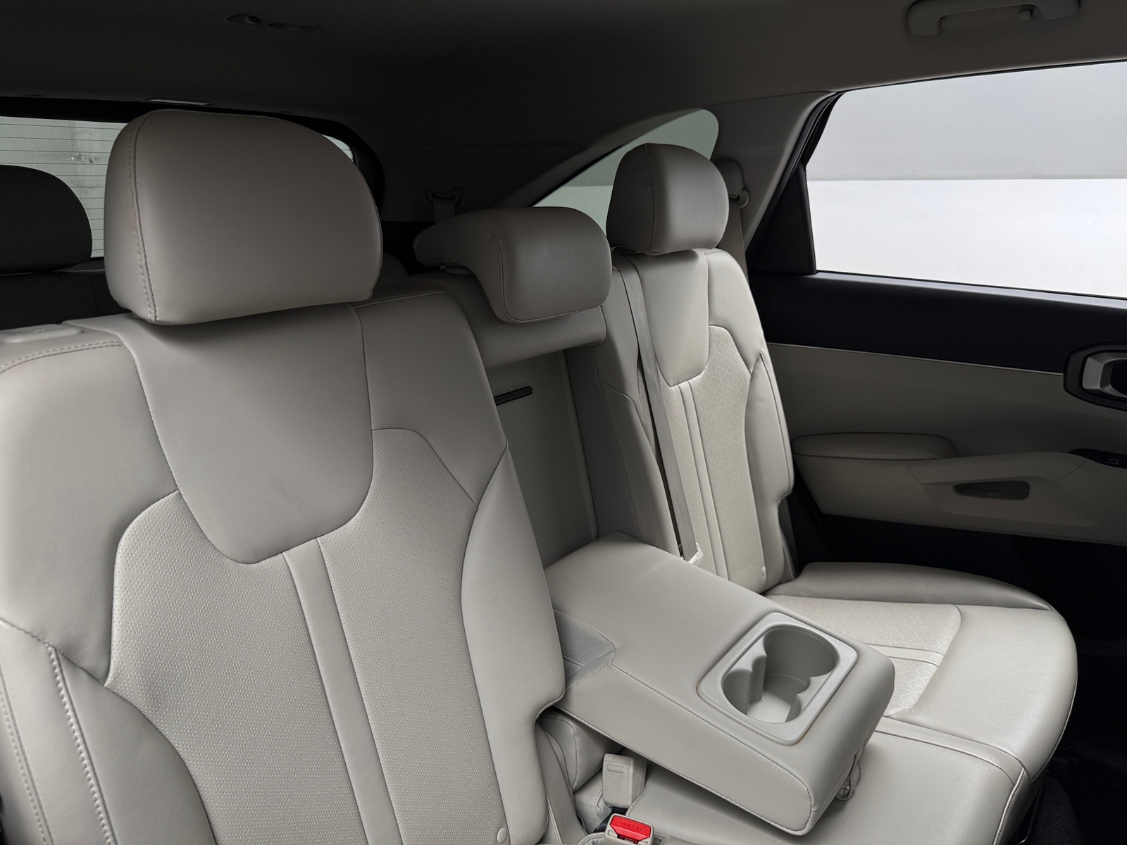 Thumbnail: 2022 Kia Sorento - 5