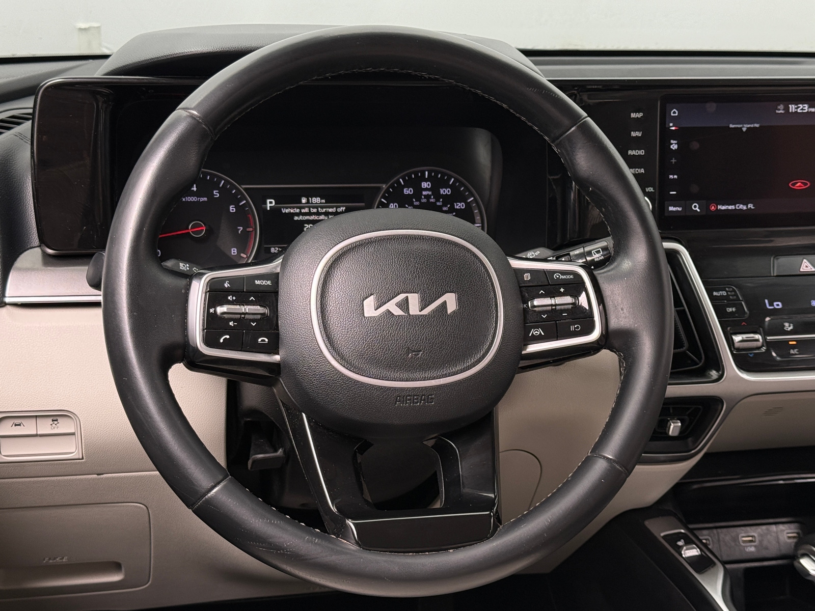 Thumbnail: 2022 Kia Sorento - 4