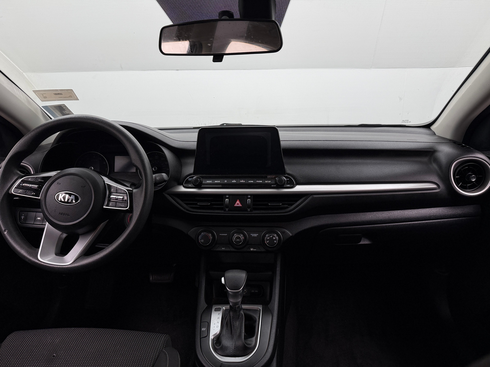 Thumbnail: 2020 Kia Forte - 3