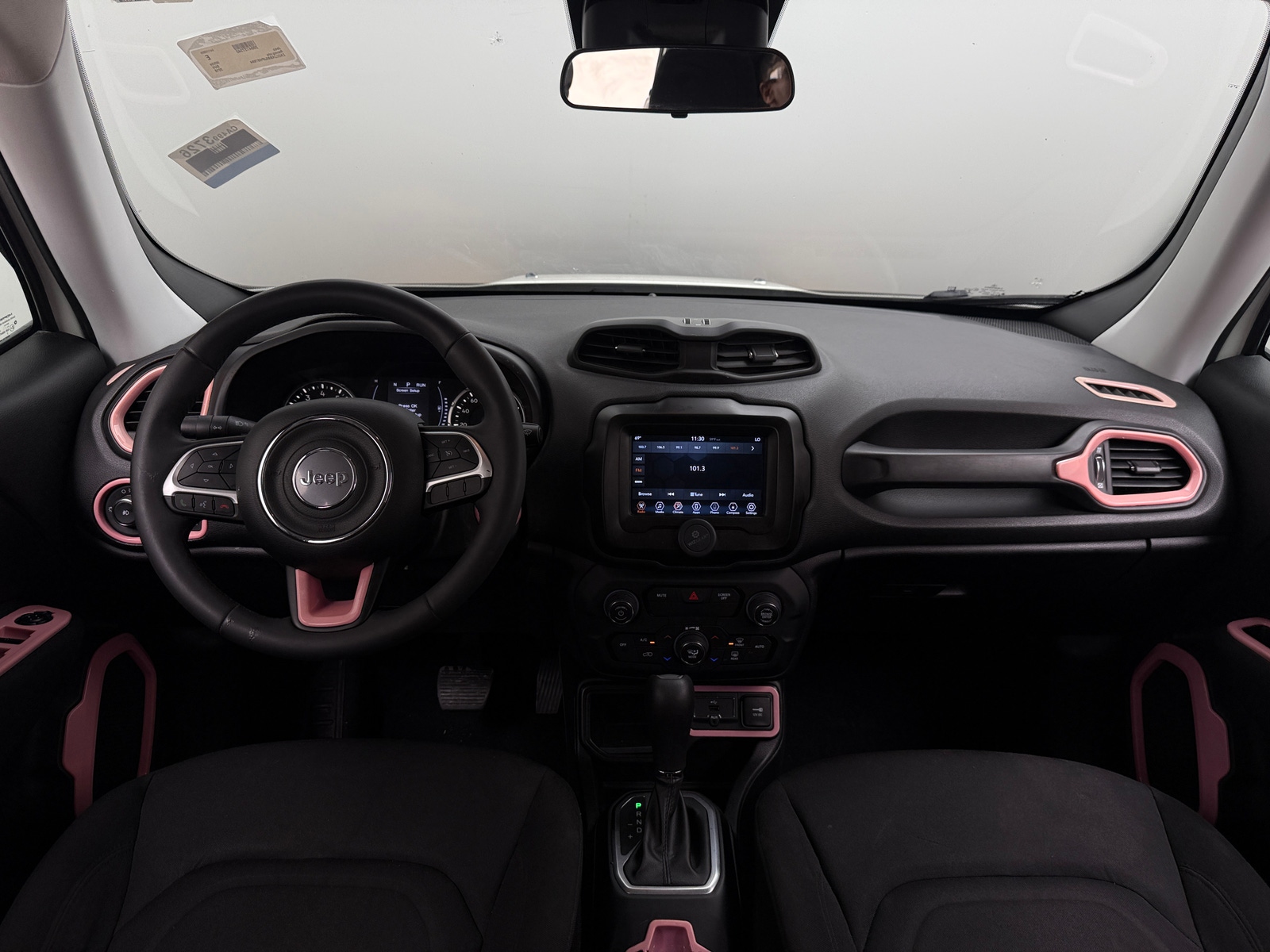 Thumbnail: 2018 Jeep Renegade - 3