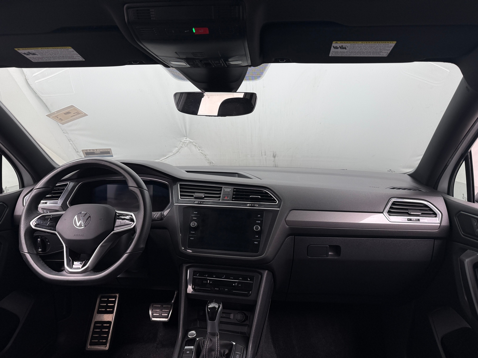 Thumbnail: 2023 Volkswagen Tiguan - 2