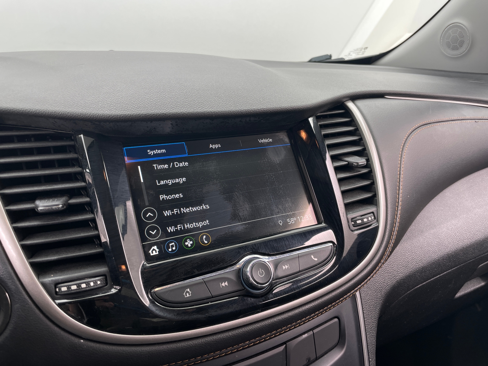 Thumbnail: 2019 Chevrolet Trax - 4
