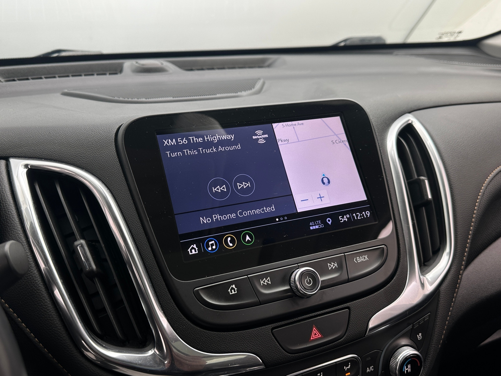 Thumbnail: 2021 Chevrolet Equinox - 3