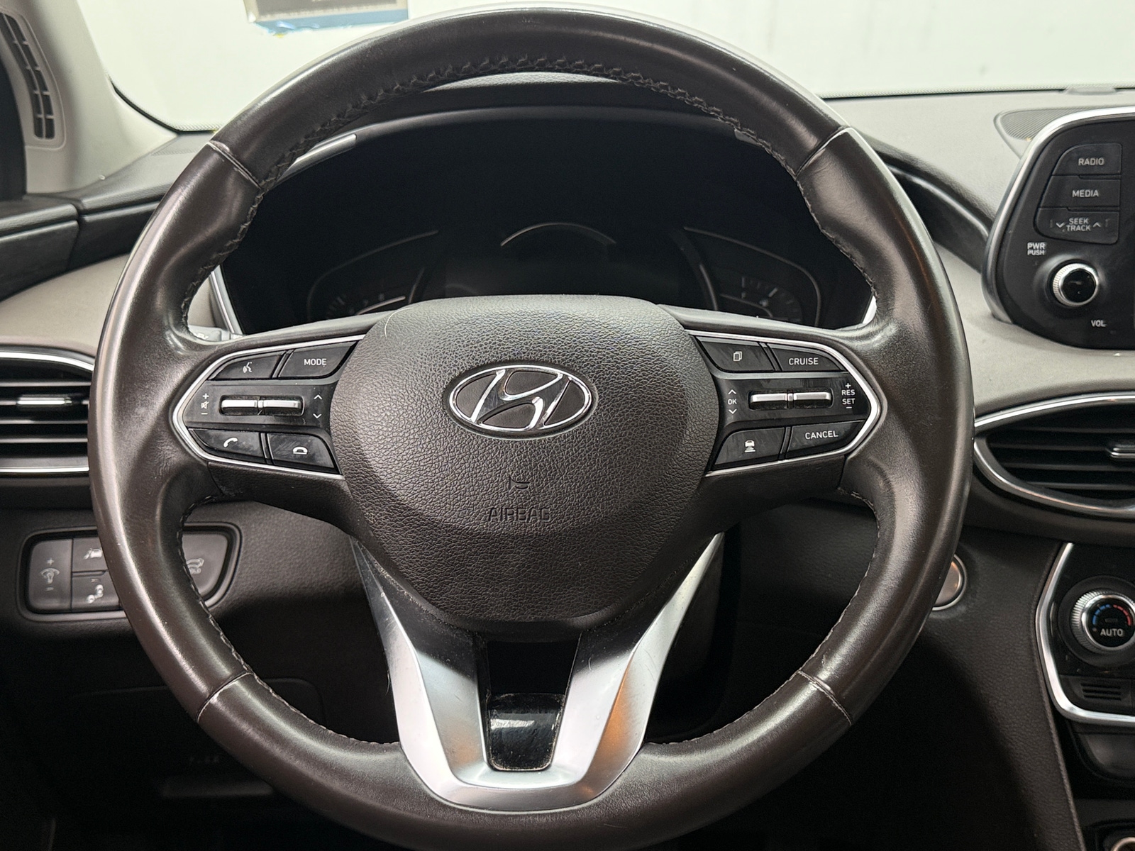 Thumbnail: 2019 Hyundai Santa Fe - 5