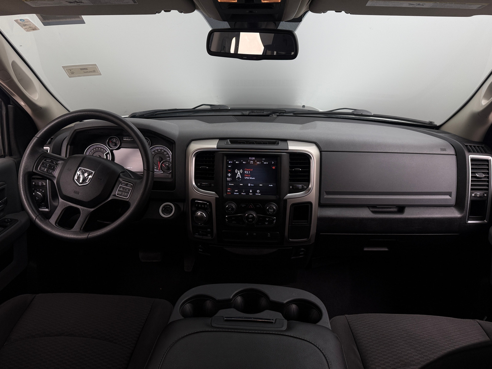 Thumbnail: 2020 RAM 1500 Classic - 3