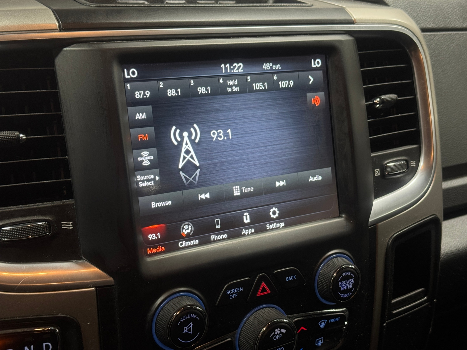 Thumbnail: 2020 RAM 1500 Classic - 4