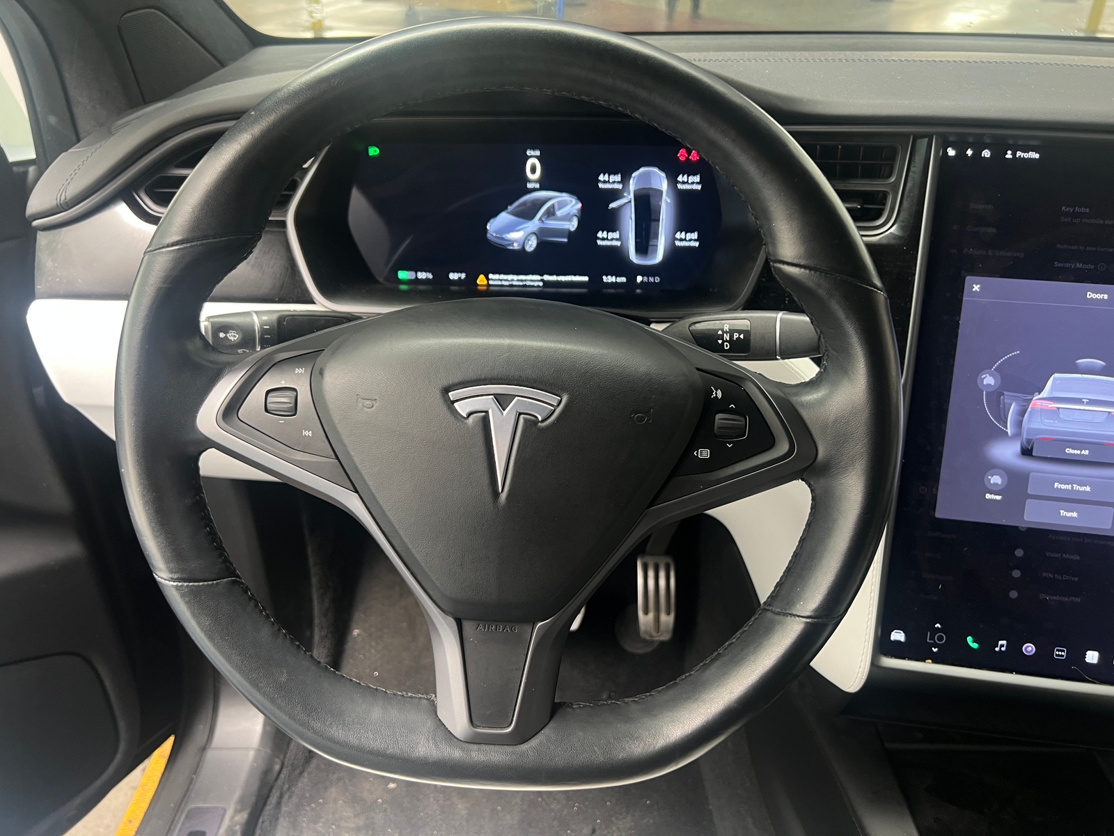 Thumbnail: 2020 Tesla Model X - 4