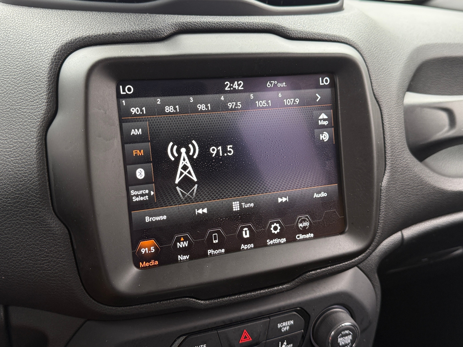 Thumbnail: 2023 Jeep Renegade - 4